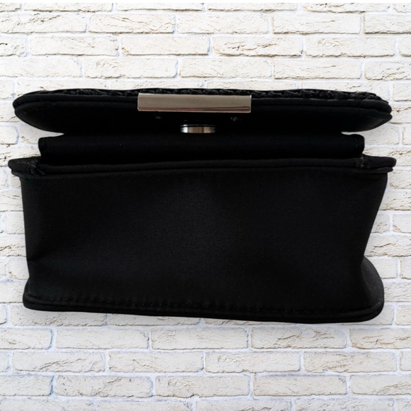 Liz Soto Vintage Shih Tzu Dog Print Crossbody Bag - Picture 8 of 8